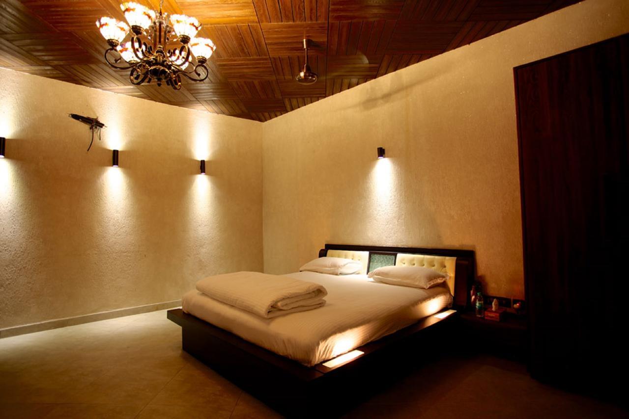 Kino Lakeside Chalet Hotell Lonavala Eksteriør bilde