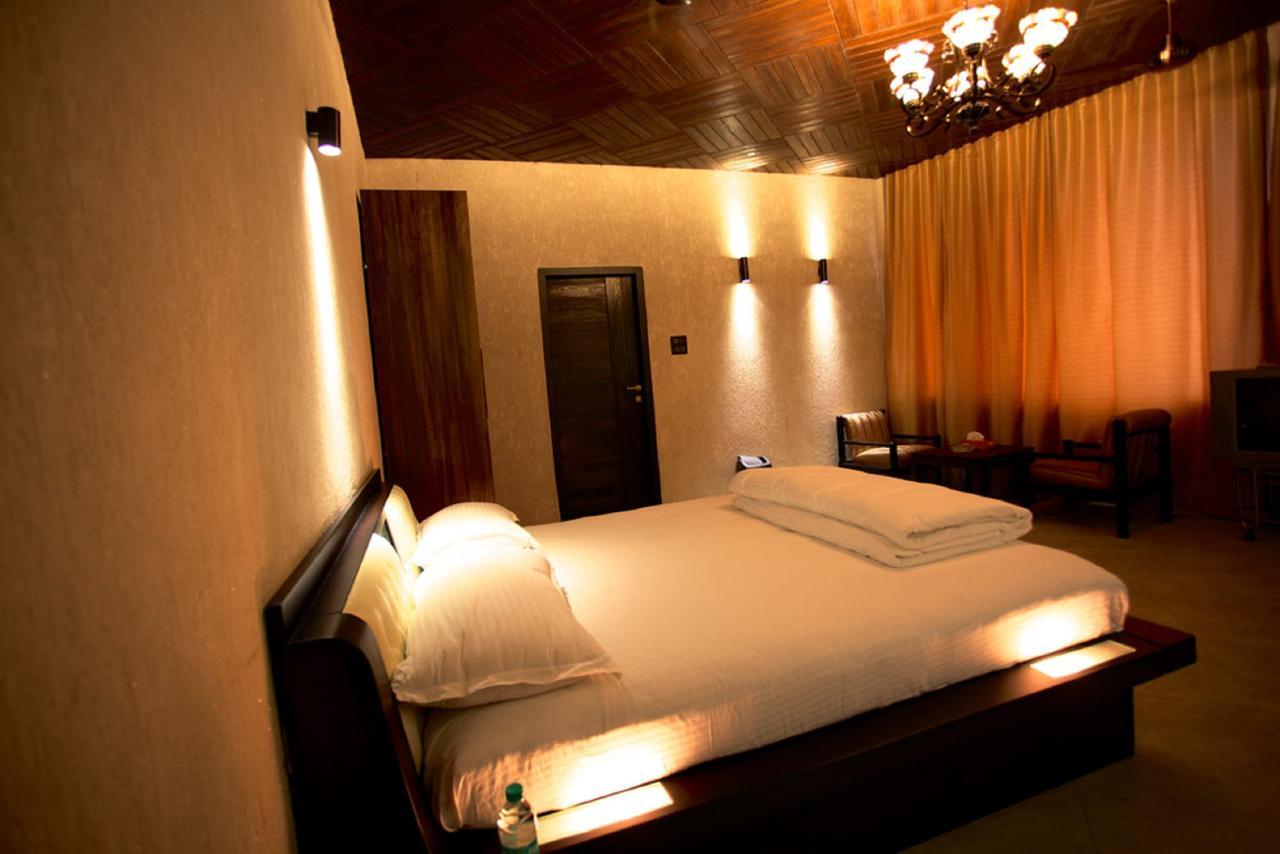 Kino Lakeside Chalet Hotell Lonavala Eksteriør bilde